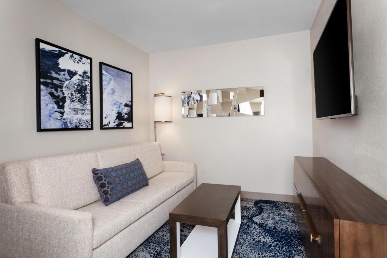 Delta Hotels By Marriott Virginia Beach Waterfront Εξωτερικό φωτογραφία