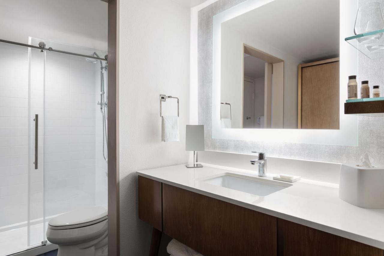 Delta Hotels By Marriott Virginia Beach Waterfront Εξωτερικό φωτογραφία